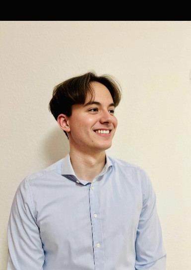 Patientenanwalt Düsseldorf - Diplomjurist und Medizinstudent André de Leon